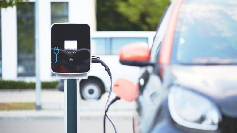 Taksitë elektrike do të paguajnë më shtrenjtë energjinë, nga 1 nëntori 22 lekë/kWh